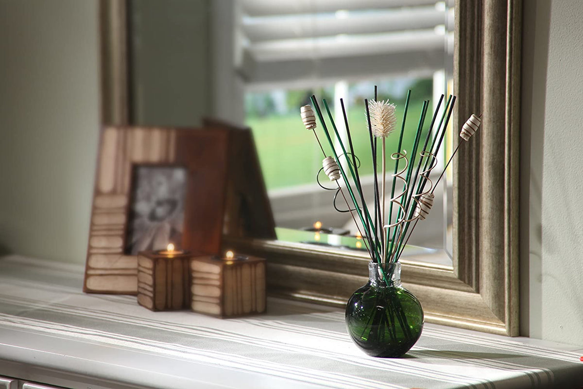 12.5 High Botanical Diffuser Reeds - Green/Black. Ideal Gift for Weddings, House Warming, Home Office, Reiki, Meditation Settings O7